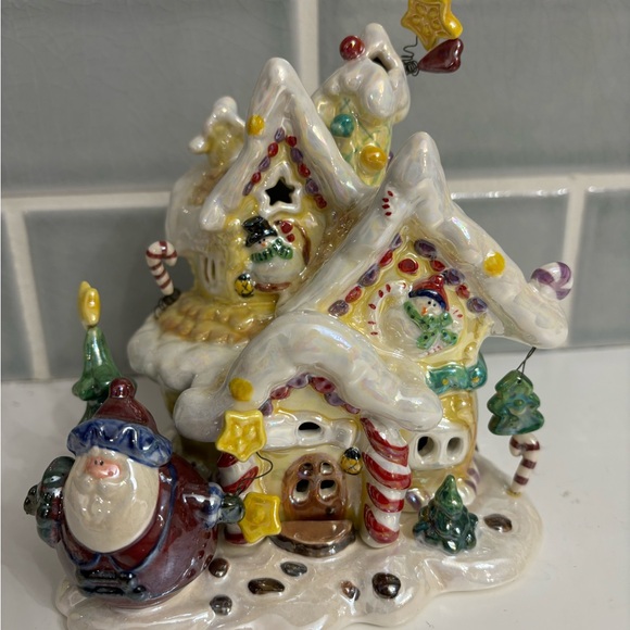 Blue sky Christmas Santa house candle holder - Picture 2 of 12